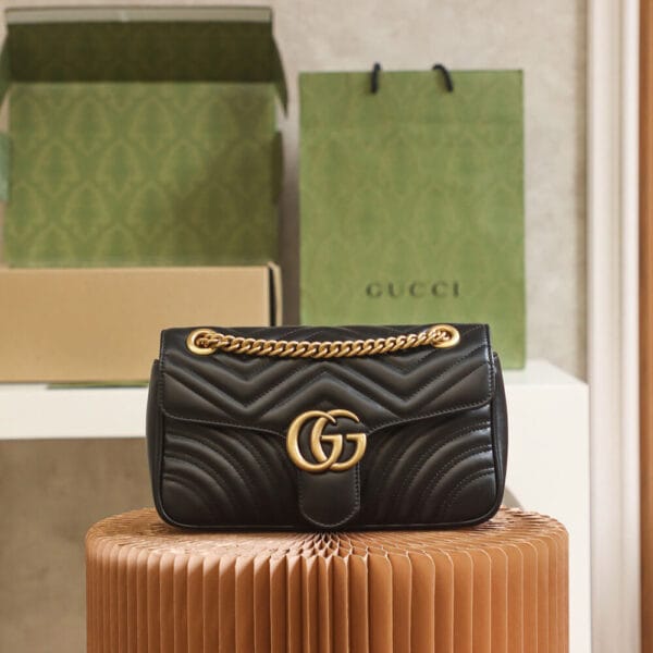 GG Marmont small matelasse shoulder bag black - Image 2