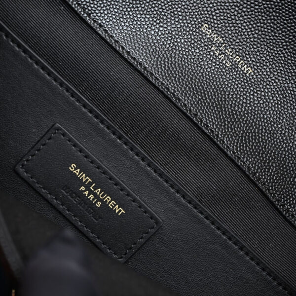 YSL ENVELOPE MEDIUM IN QUILTED GRAIN DE POUDRE EMBOSSED LEATHER black - Image 8