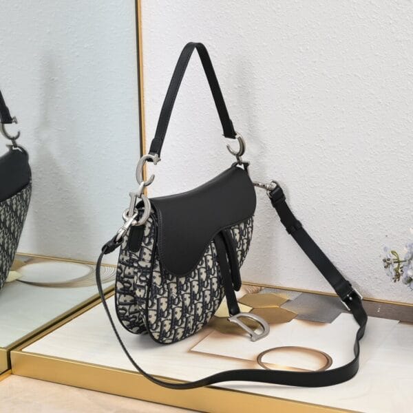 Dior Saddle Bag with Strap black - Image 3