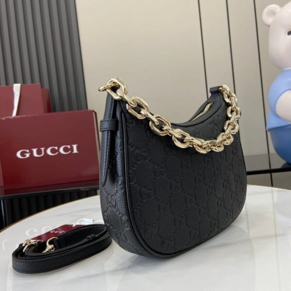 GG Emblem small shoulder bag black - Image 3
