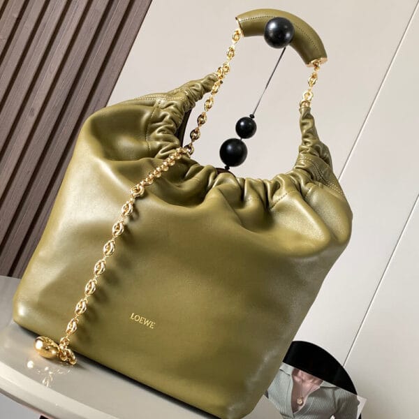 Loewe Medium Squeeze bag in nappa lambskin black - Image 2