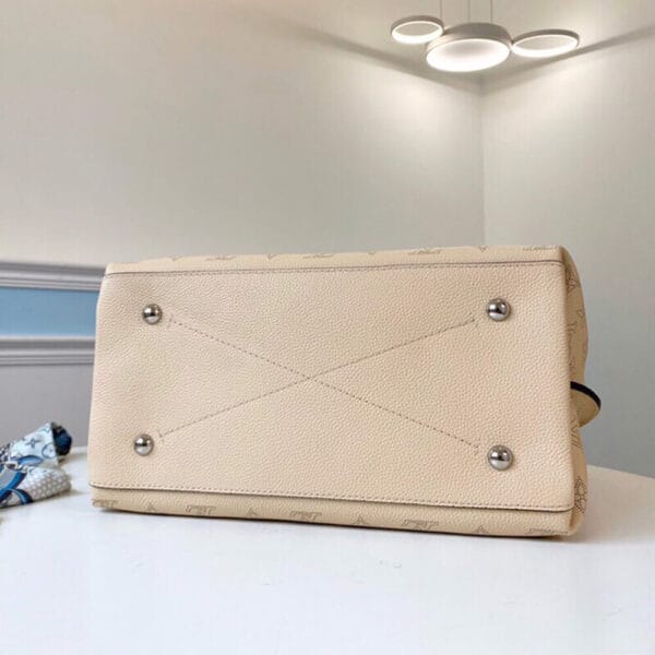 Louis Vuitton CARMEL Beige - Image 5