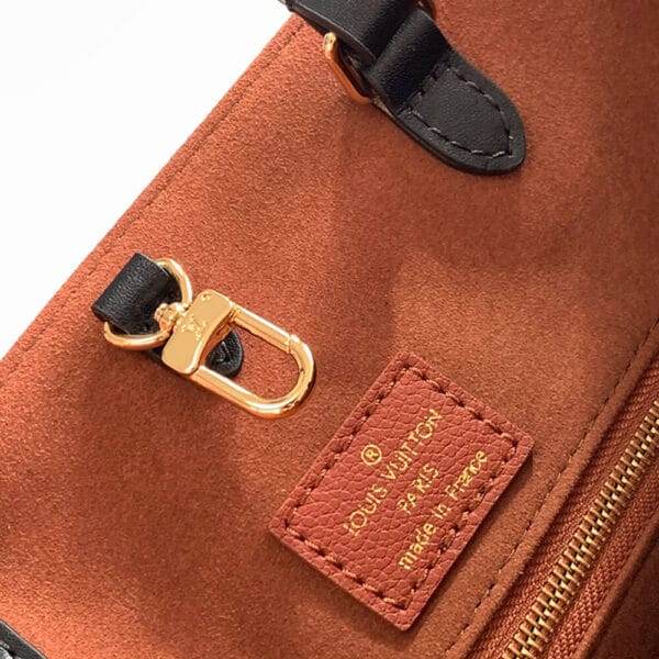 Louis Vuitton ONTHEGO MM Khaki - Image 6