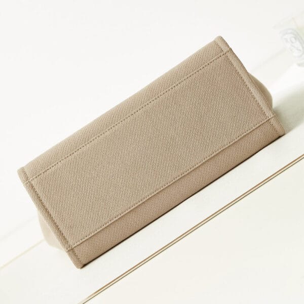 Chanel Small Tote Bag Beige - Image 5