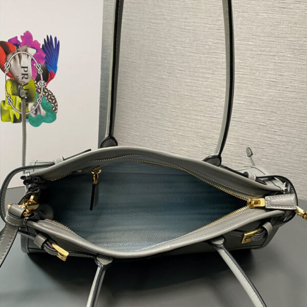 Prada Medium leather handbag(high-end grade) black - Image 8