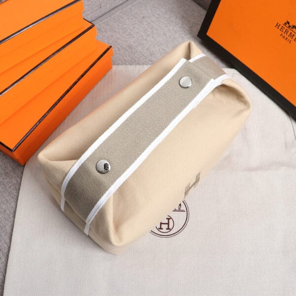 Hermes toiletery bag Beige - Image 4