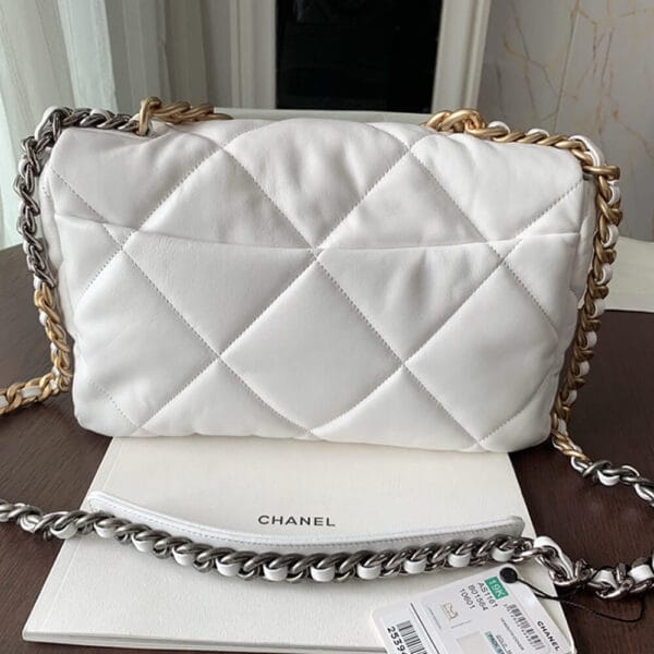 CHANEL 19 Large Handbag Beige - Image 4