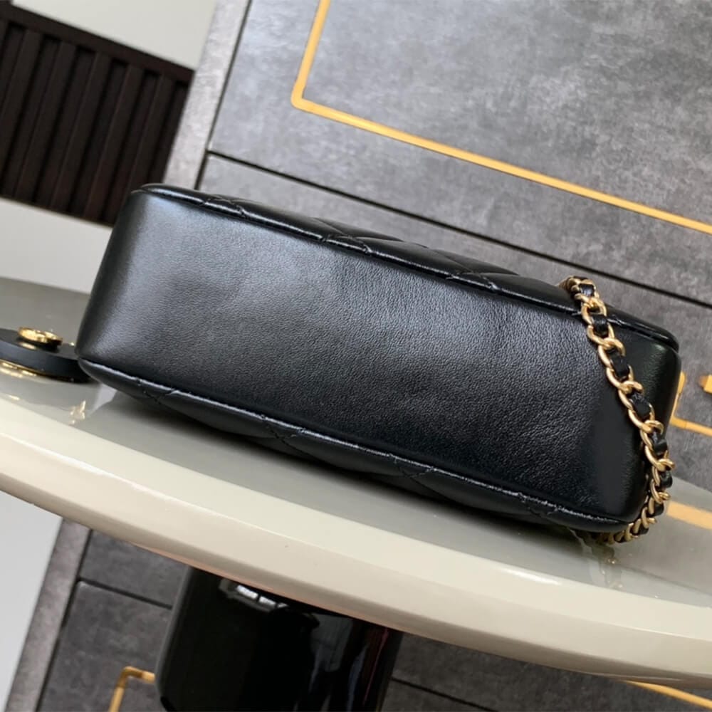 CHANEL Mini Camera Case black - Image 5