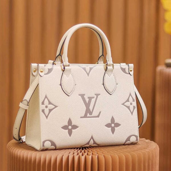 Louis Vuitton ONTHEGO PM Beige - Image 3