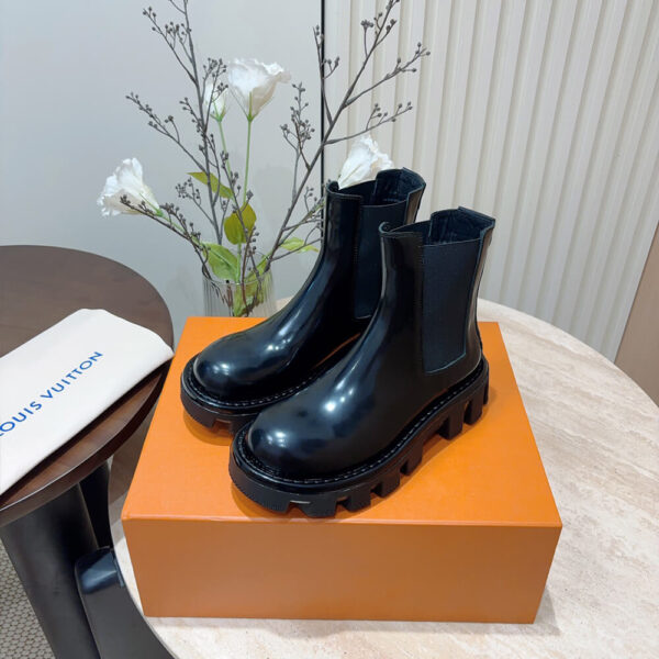 LV Checker Chelsea Boot black - Image 4