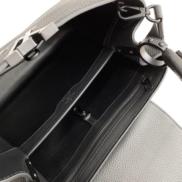 Louis Vuitton CAPUCINES MM black - Image 7