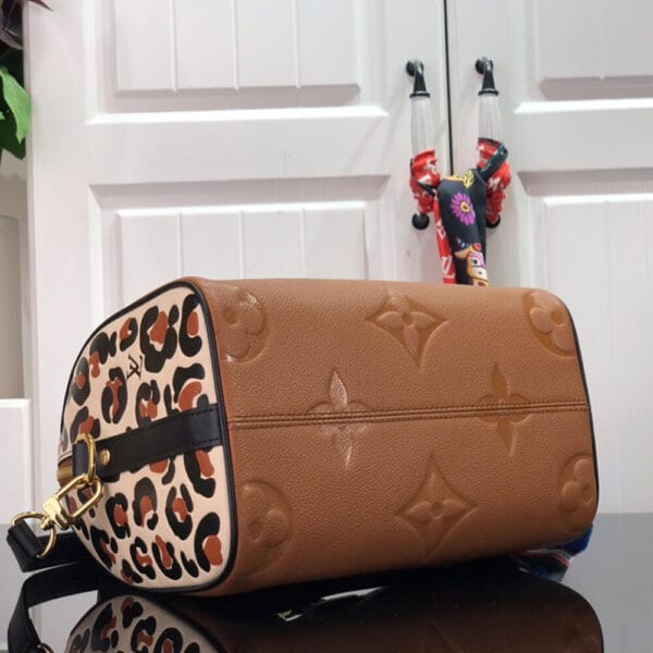 Louis Vuitton SPEEDY BANDOULIERE 25 Khaki - Image 5