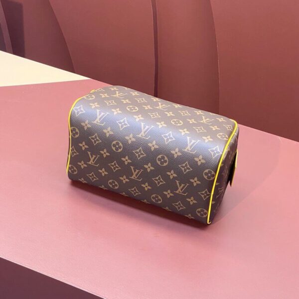 LV Dopp Kit dark brown - Image 4