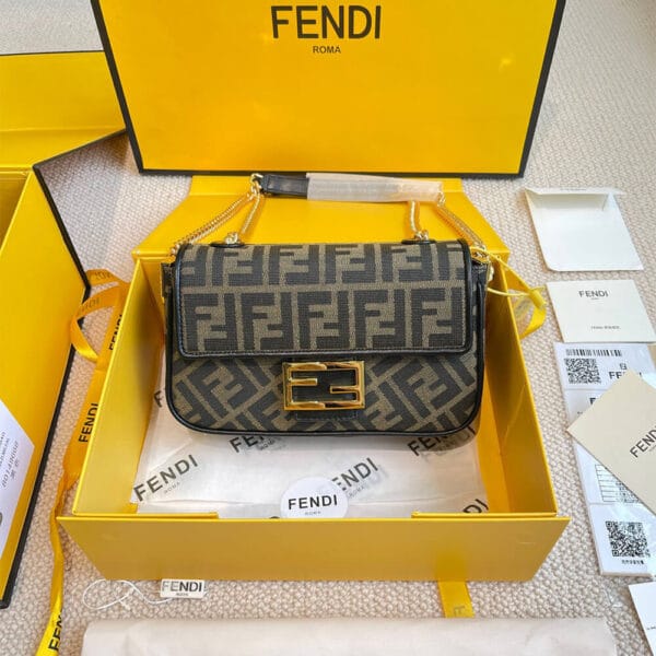 Fendi Baguette Chain Midi black - Image 2