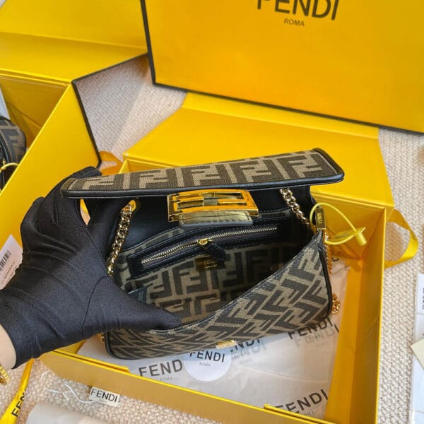 Fendi Baguette Chain Midi black - Image 8